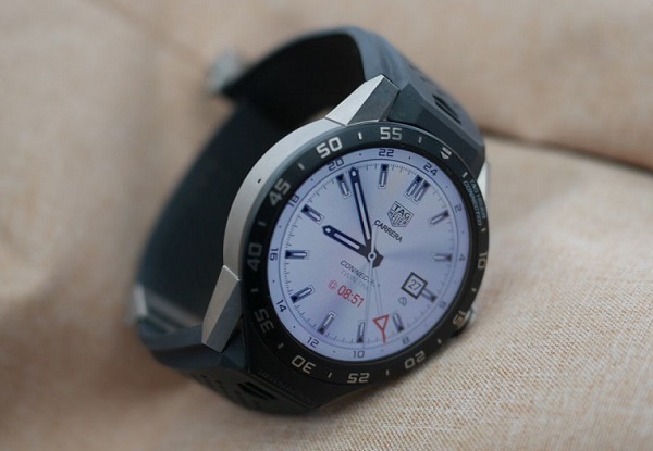 TAG Heuer Connected38